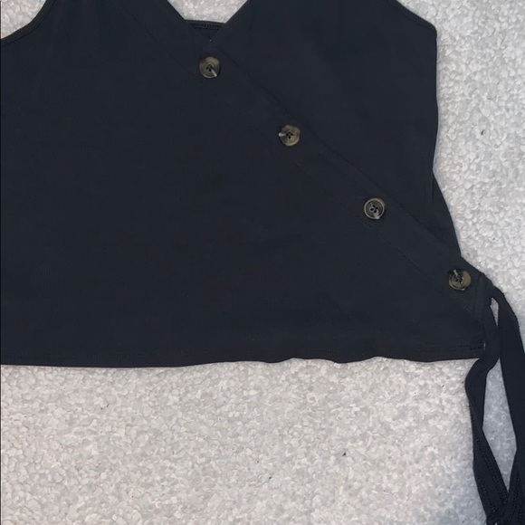 🌺Gray Tank - Picture 2 of 2